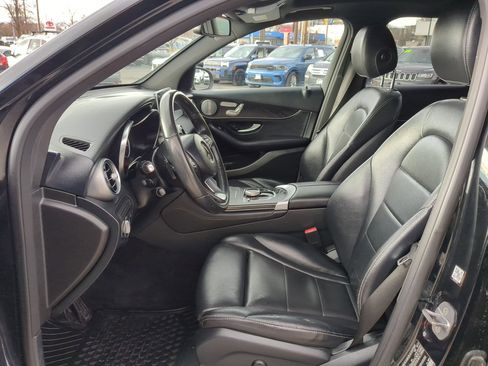 Used 2018 Mercedes-Benz GLC 300 4MATIC image 16