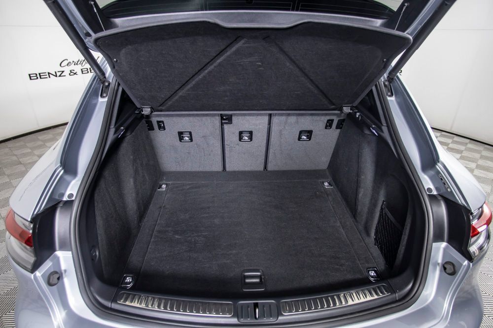 Used 2025 Porsche Macan Turbo AWD/4WD image 8