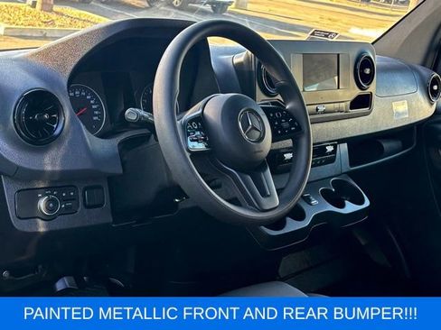 Used 2024 Mercedes-Benz Sprinter 3500 image 9