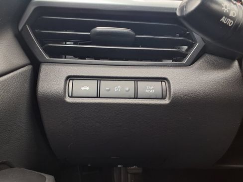 Used 2025 Nissan Altima 2.5 SV FWD image 28