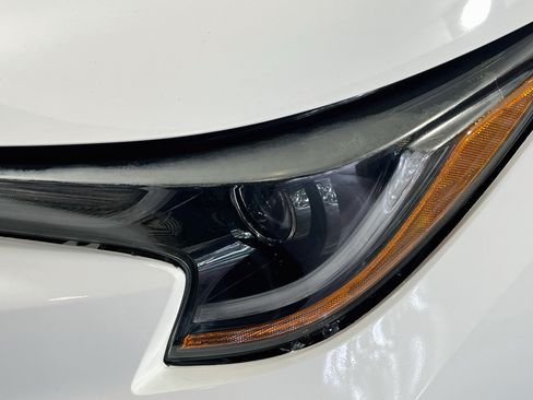 Used 2020 Toyota Corolla SE FWD image 12