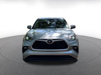 Used 2025 Toyota Highlander LE video 2