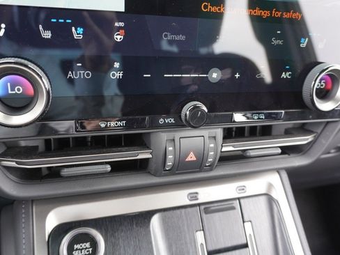 Certified 2025 Lexus GX 550 AWD/4WD image 18