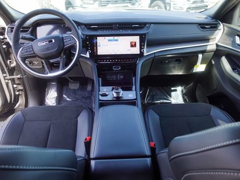 New 2026 Jeep Grand Cherokee L 4WD image 25