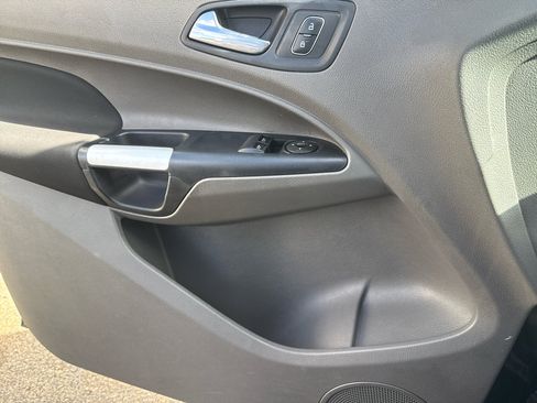 Used 2019 Ford Transit Connect XLT w/ Driver-Assist Package image 18