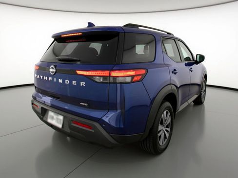 Used 2025 Nissan Pathfinder SV AWD/4WD image 9
