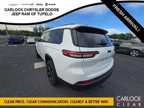 Used 2024 Jeep Grand Cherokee L Altitude RWD image 5