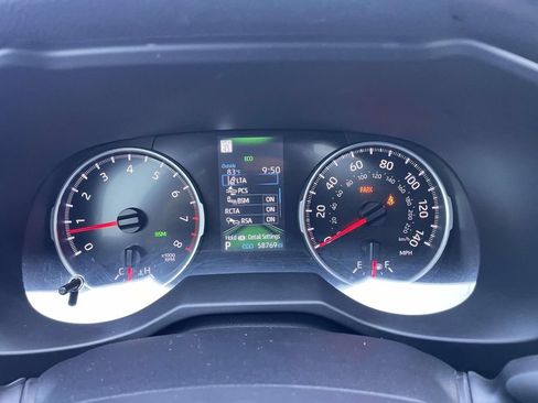 Used 2022 Toyota RAV4 XLE Premium FWD image 25