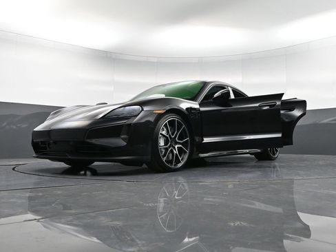 New 2026 Porsche Taycan Turbo image 43