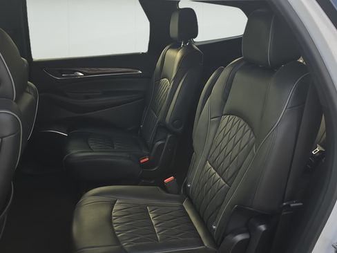 Used 2022 Buick Enclave Avenir w/ Avenir Technology Package FWD image 21