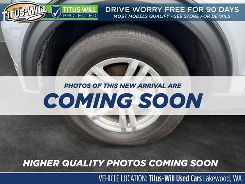 Used 2022 Ford Explorer XLT w/ Class IV Trailer Tow Package AWD/4WD image 5