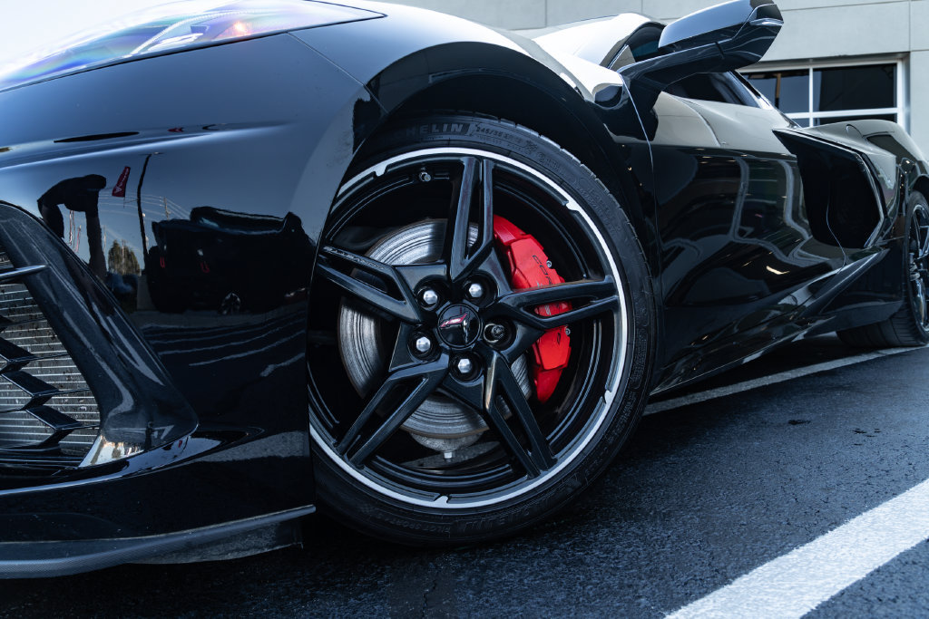 Used 2023 Chevrolet Corvette Stingray Preferred Cpe w/ Z51 Performance Package RWD image 2