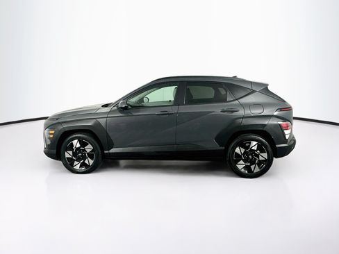 Used 2025 Hyundai Kona SEL FWD image 4