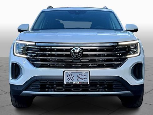 New 2026 Volkswagen Atlas SE image 3