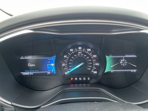 Used 2019 Ford Fusion SE image 13