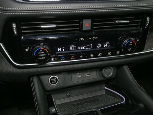 Used 2023 Nissan Rogue Platinum w/ Platinum Premium Package image 25