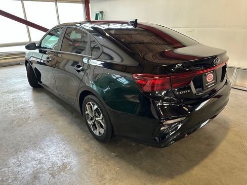 Used 2021 Kia Forte LXS FWD image 5
