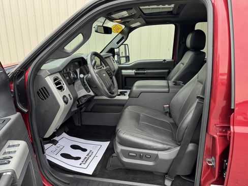 Used 2015 Ford F250 Lariat w/ Lariat Ultimate Package AWD/4WD image 9