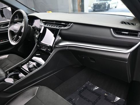 Used 2023 Jeep Grand Cherokee L Altitude image 49