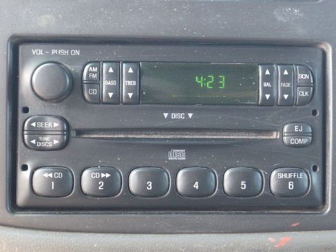 Used 2005 Ford E-150 and Econoline 150 RWD image 21