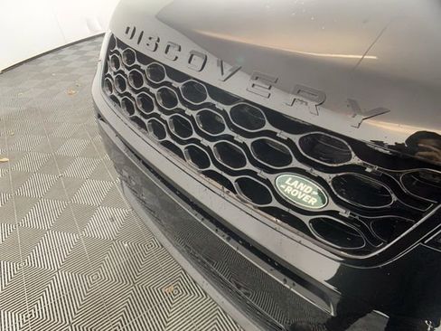 Certified 2025 Land Rover Discovery Sport Dynamic SE image 40