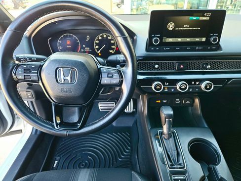 Used 2024 Honda Civic Sport image 9