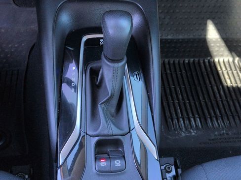 Used 2020 Toyota Corolla LE image 25