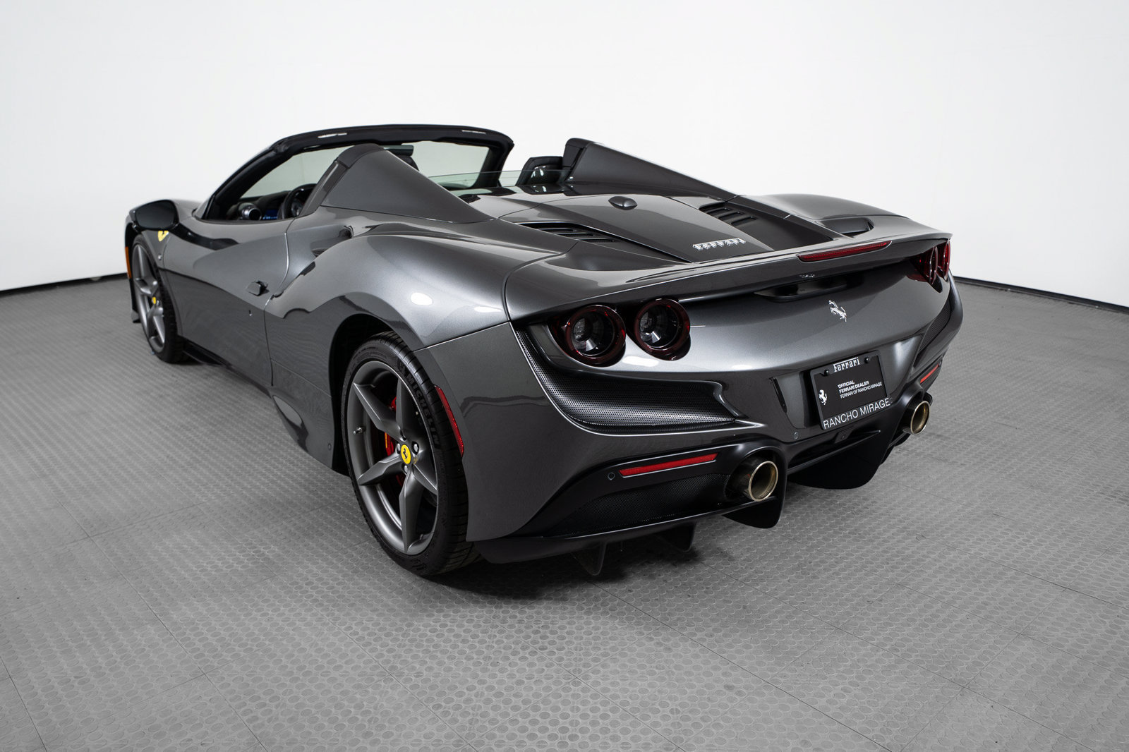 Certified 2021 Ferrari F8 Tributo RWD image 3