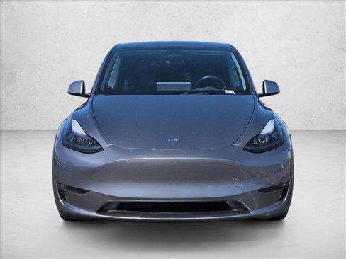 Used 2024 Tesla Model Y Performance image 2