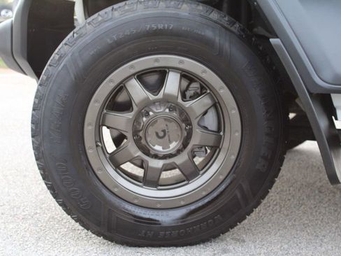 Used 2018 Jeep Wrangler Sport image 15