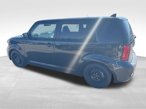 Used 2010 Scion xB image 19