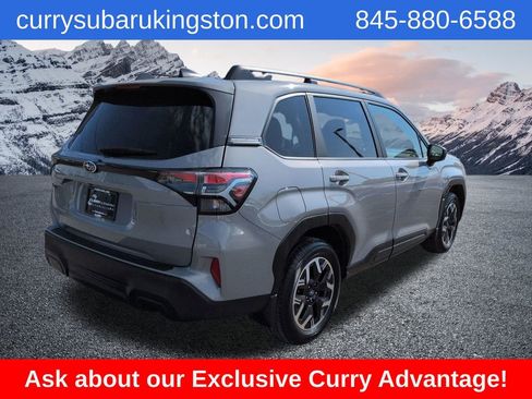 Used 2025 Subaru Forester Premium image 3