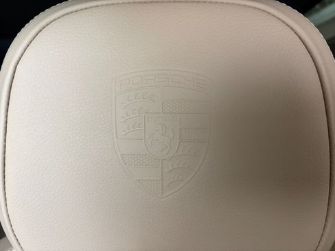 Certified 2025 Porsche Cayenne AWD/4WD image 47