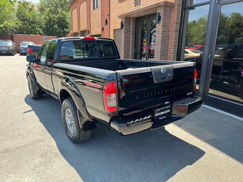 Used 2004 Nissan Frontier XE Desert Runner w/ (VTP) Value Truck Pkg AWD/4WD image 5