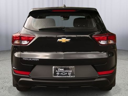 Used 2023 Chevrolet TrailBlazer LS FWD image 20