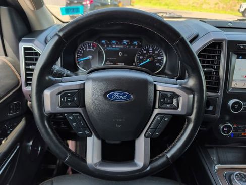 Used 2019 Ford Expedition Platinum AWD/4WD image 18
