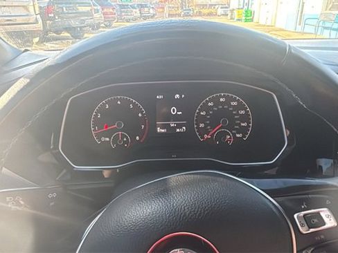 Used 2019 Volkswagen Jetta R-Line image 12