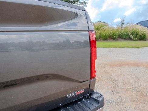 Used 2016 Ford F150 XLT w/ Equipment Group 302A Luxury AWD/4WD image 11