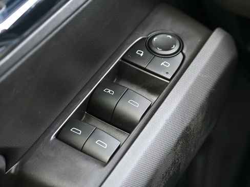 Used 2023 Chevrolet Colorado LT image 23