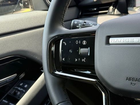 Used 2026 Land Rover Range Rover Evoque Dynamic SE AWD/4WD image 19