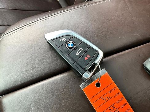 Used 2016 BMW X5 xDrive50i image 11