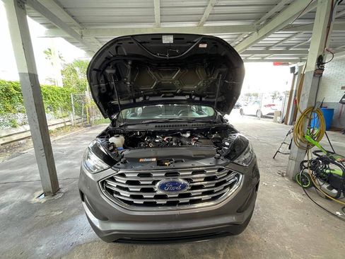 Used 2021 Ford Edge SE FWD image 9