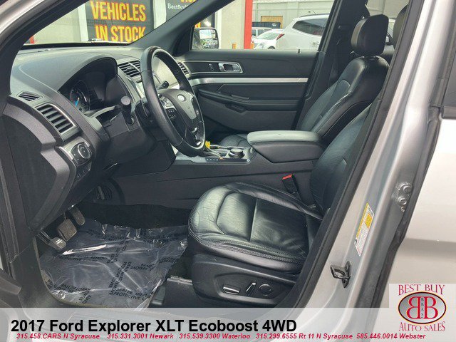Used 2017 Ford Explorer XLT w/ Equipment Group 202A AWD/4WD image 10