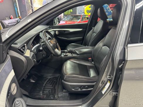 Used 2019 INFINITI QX50 Essential w/ Sensory Package AWD/4WD image 10