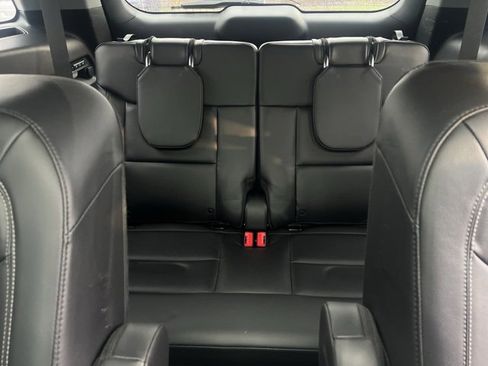 Used 2023 Ford Explorer Limited w/ Limited Technology Package image 20