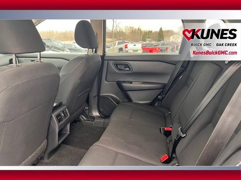 Used 2024 Nissan Rogue S image 11