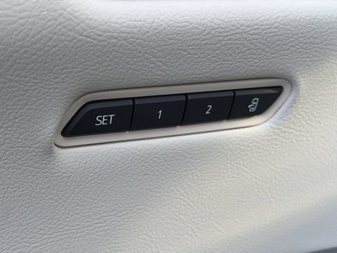 Used 2024 Cadillac XT5 Premium Luxury w/ Technology Package image 16