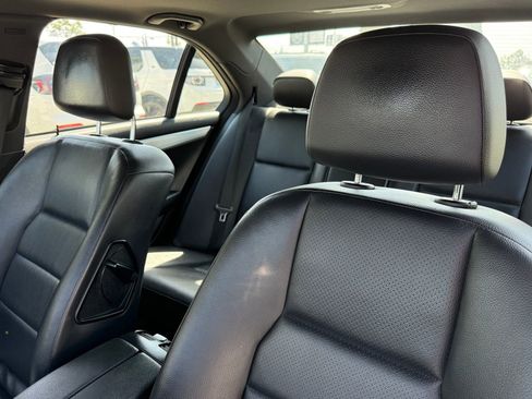Used 2013 Mercedes-Benz C 250 Sedan image 25