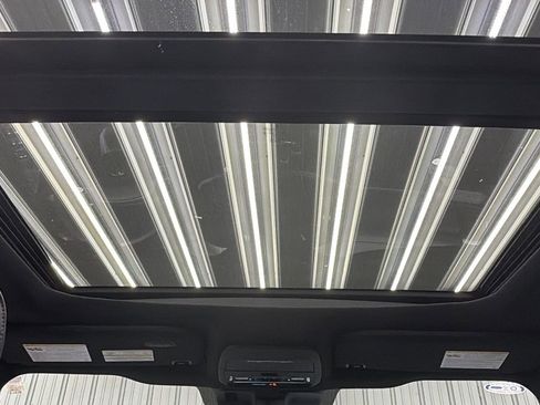 Used 2025 Ford F150 Lariat image 33