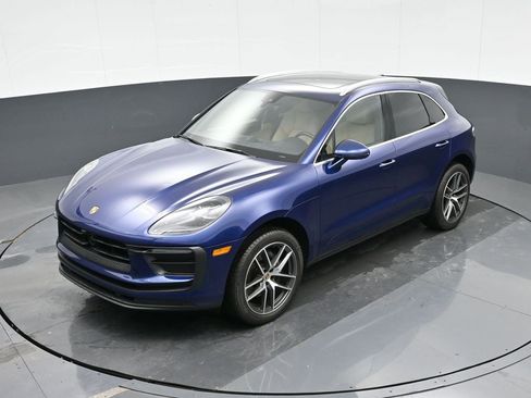 Certified 2024 Porsche Macan image 26